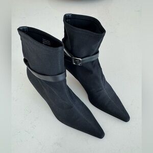 Anne Klein black Y2K kitten heel booties